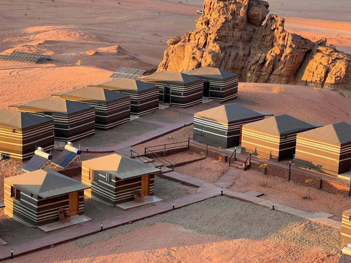 Wadi Rum Eagle Luxury Camp Buitenkant foto