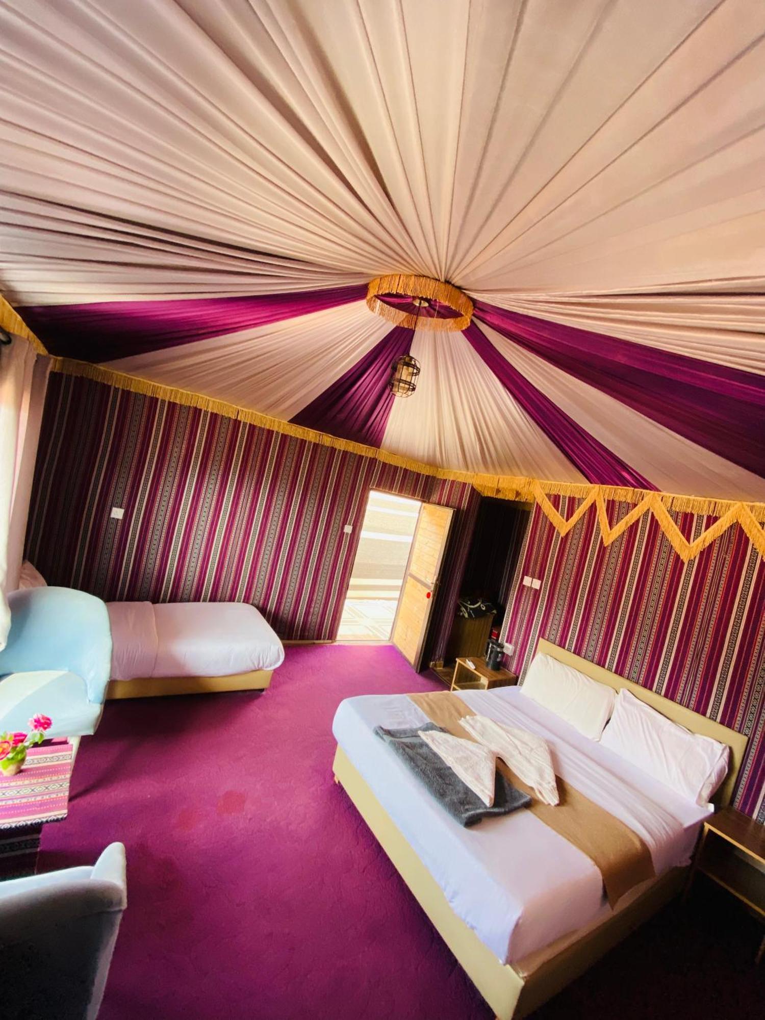 Wadi Rum Eagle Luxury Camp Buitenkant foto